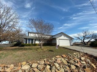 138 Tryall Ct, Runaway Bay, TX 76426