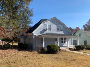 330 8th Ave NW, Hickory, NC 28601