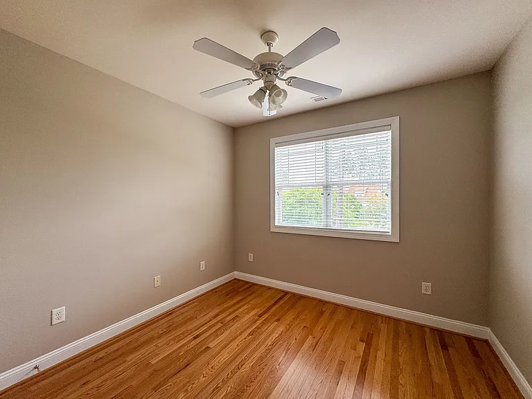 709 Kensington Park Rd — Photo 35