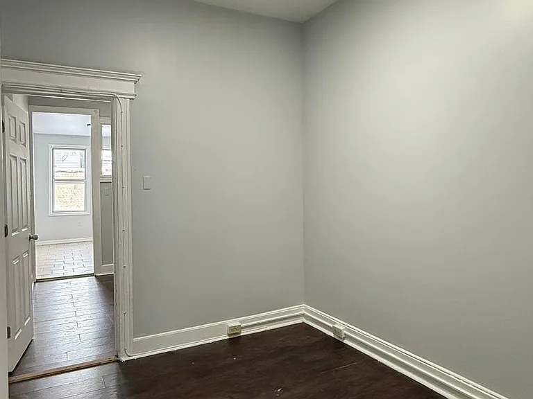36 Clarke Ave — Photo 2