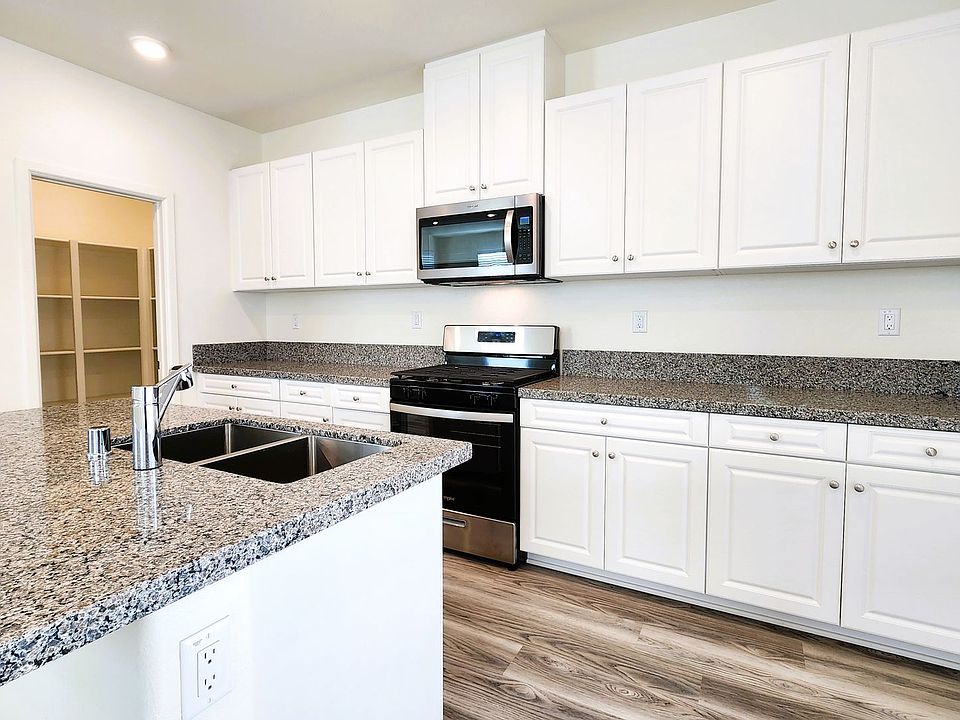 1st image of 16119 Botanical St