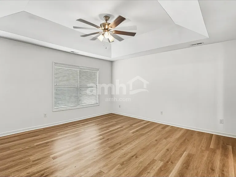 611 Blue Lake Dr — Photo 10
