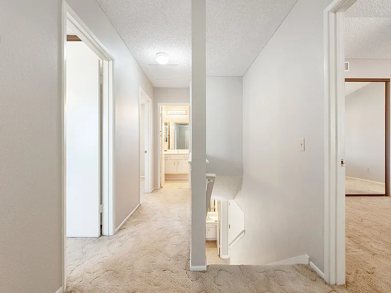 2571 W Orange Ave — Photo 19