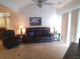 404 W Harbour Towne Dr #W, Lake Ozark, MO 65049