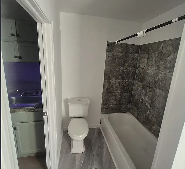 240 Springfield St #2 — Photo 2