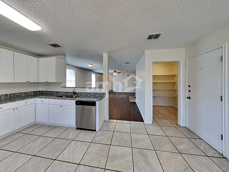 3062 Limestone Hill Ln — Photo 7