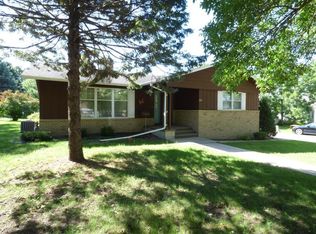 1212 3rd Ave, Mountain Lake, MN 56159