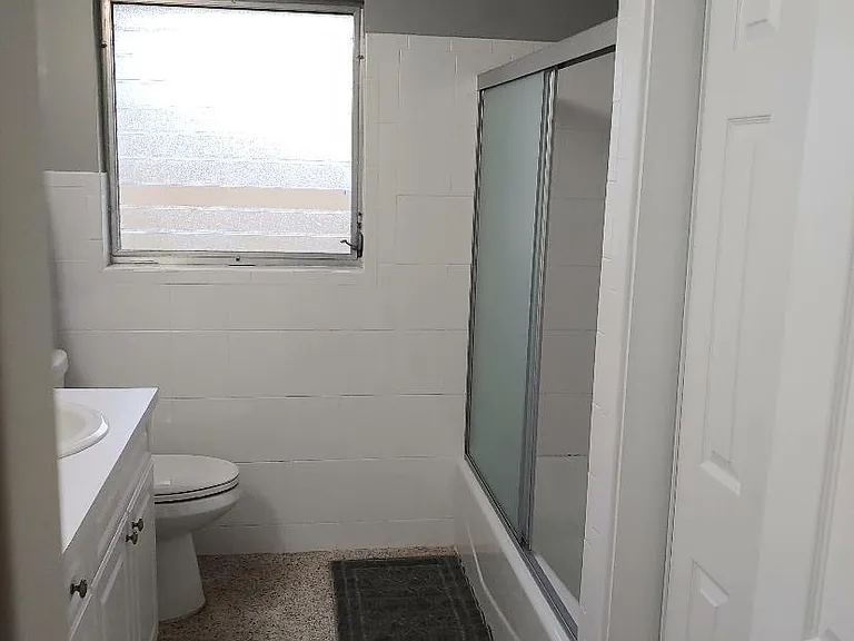 2308 La Salle St — Photo 15
