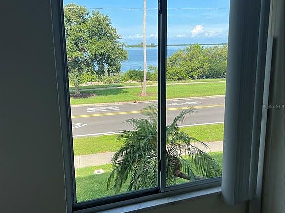2nd image of 2025 Edgewater Dr #7