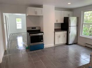 576 Franklin St APT 2, Worcester, MA 01604