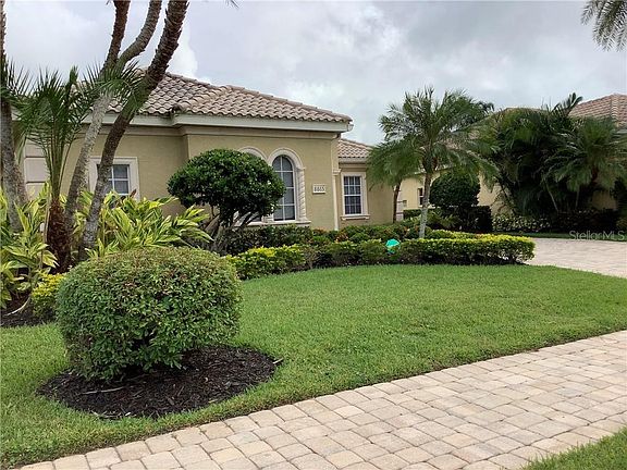 4th image of 8865 Enclave Ct