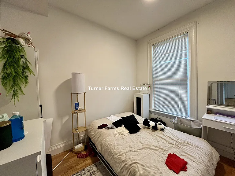 38 Newton St #2F — Photo 9