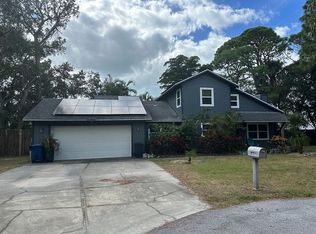 2518 Lords Ln, Sarasota, FL 34231