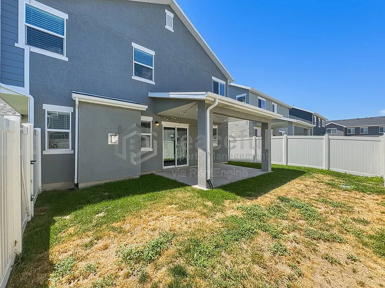 2102 W 3250 S — Photo 17