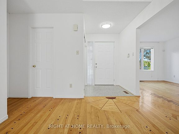 5th image of 11 Lynda McNeil Pl