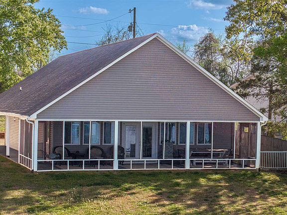 3rd image of 625 Foster Mill Rd