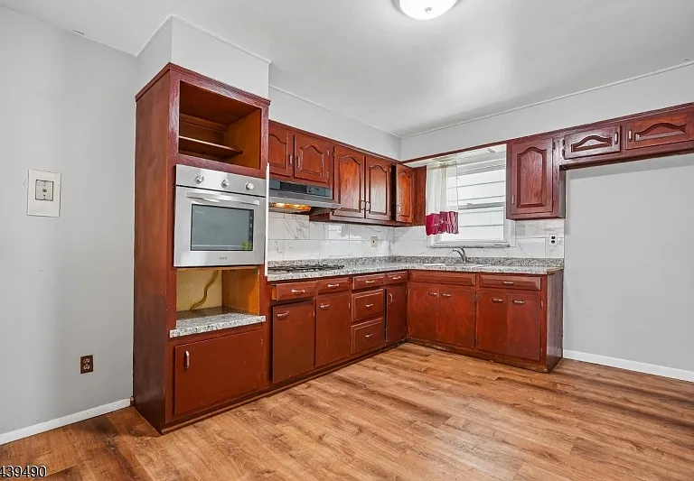 51 Tremont Ter — Photo 12