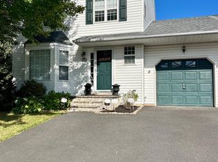 152 Merion Dr, Limerick, PA 19468