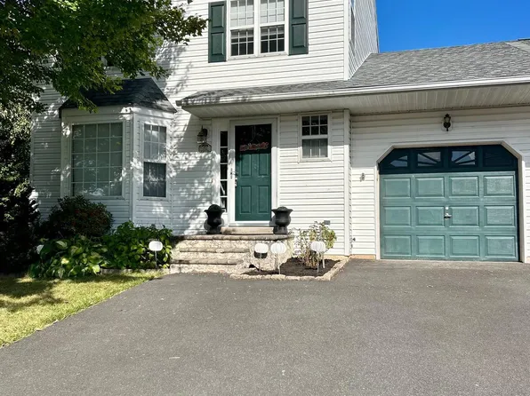 152 Merion Dr, Limerick, PA 19468
