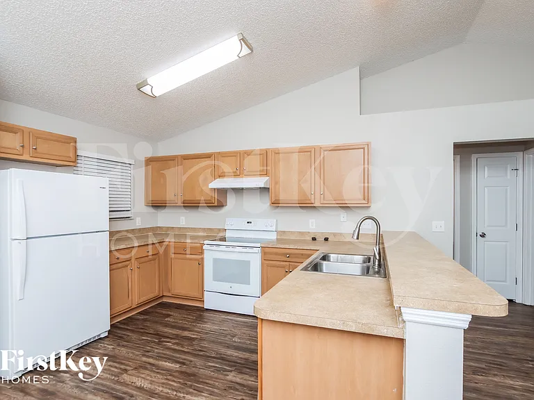 1448 Wacker Ave SE — Photo 6