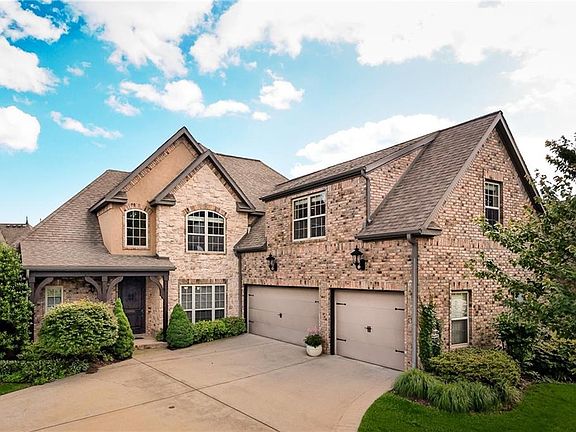 4th image of 7010 W Balmoral Dr