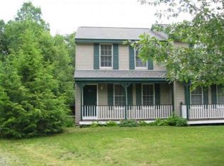 43 Cressey St, Henniker, NH 03242