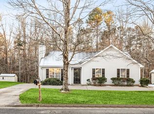 811 Valley Oak Dr, Greensboro, NC 27406