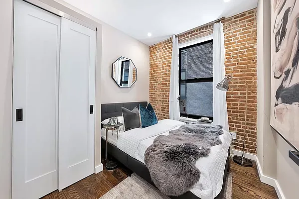 Rented by Douglas Elliman | media 16