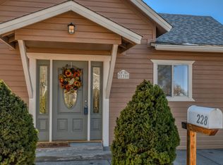 228 S 3rd St, Williams, AZ 86046