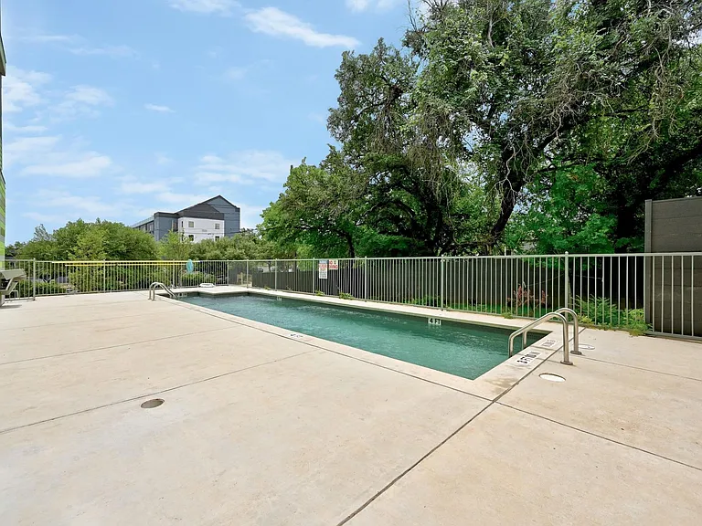 4004 Banister Ln #209-A — Photo 34