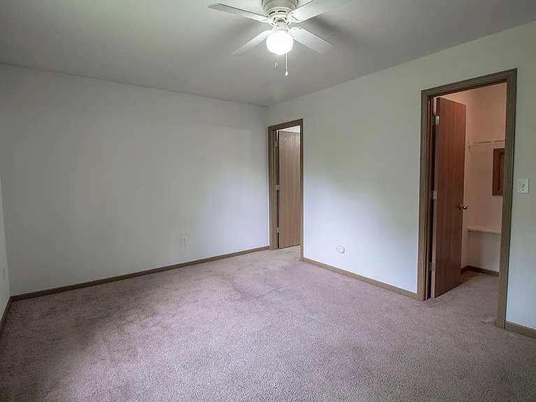 2119 Ballenger Ln — Photo 18