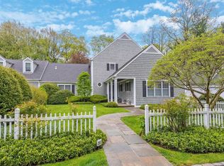 20 Overlook Rd, Glen Cove, NY 11542