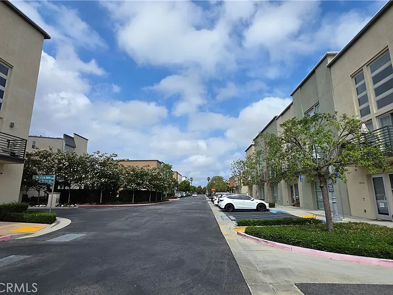 1508 W Artesia Sq #B — Photo 39