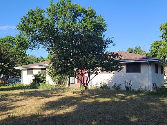 2nd image of 9405 Saratoga Ln N