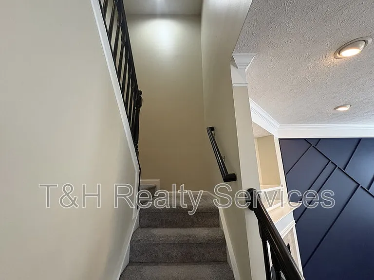 6941 Vistamere Way — Photo 10
