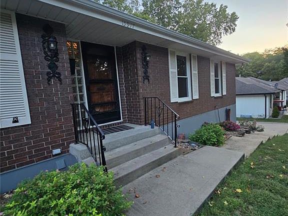 4th image of 15917 E 41st St S