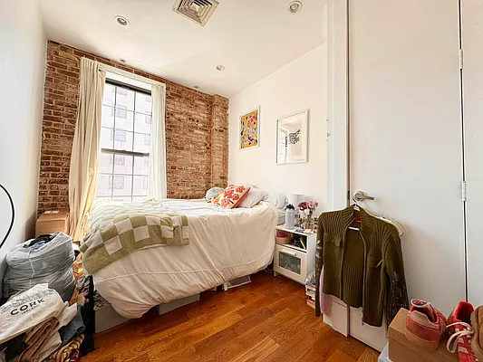 Rented by Pear NYC LLC | media 3