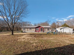 61901 E 288th Ln, Grove, OK 74344