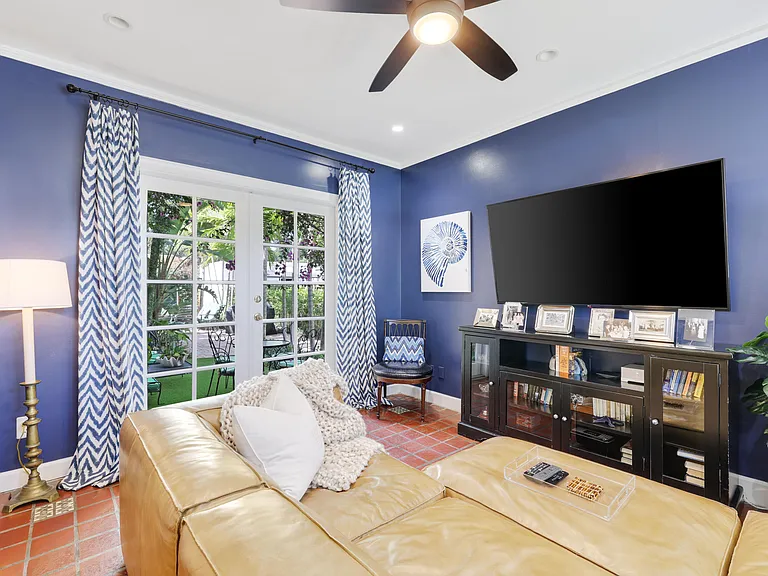 325 Greymon Dr — Photo 12