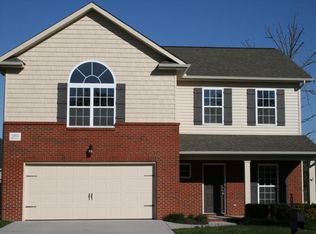 1955 Mahogany Wood Trl, Knoxville, TN 37920