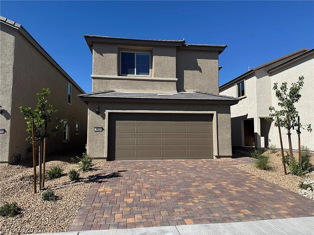 4 bed, 3.0 bath, 2150 sqft, $2,300 — Photo 2