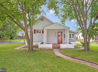 516 Oakwood Rd, Glen Burnie, MD 21061