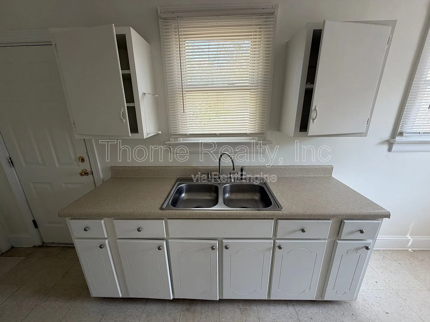 1 bed, 1.0 bath, $595 — Photo 4