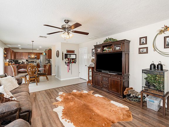 5th image of 3849 Klondike Pl
