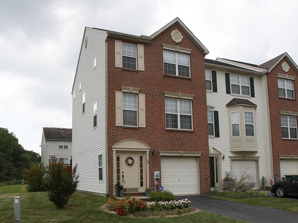 1st image of 18 Kerry Ct