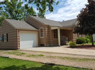 1102 S Pine St, Newton, KS 67114