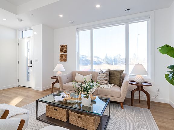 4th image of 2131 50th Ave SW #4