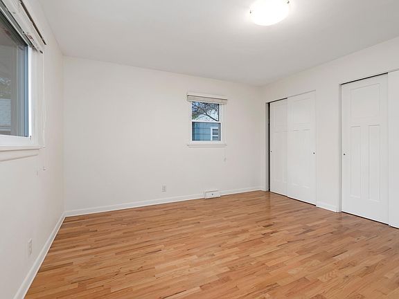 5th image of 1008 Avenue F