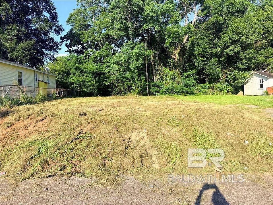 2nd image of 2803 S College St Lot 4