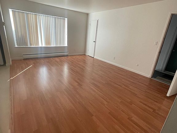 5th image of 2871 Joseph Ave APT 20